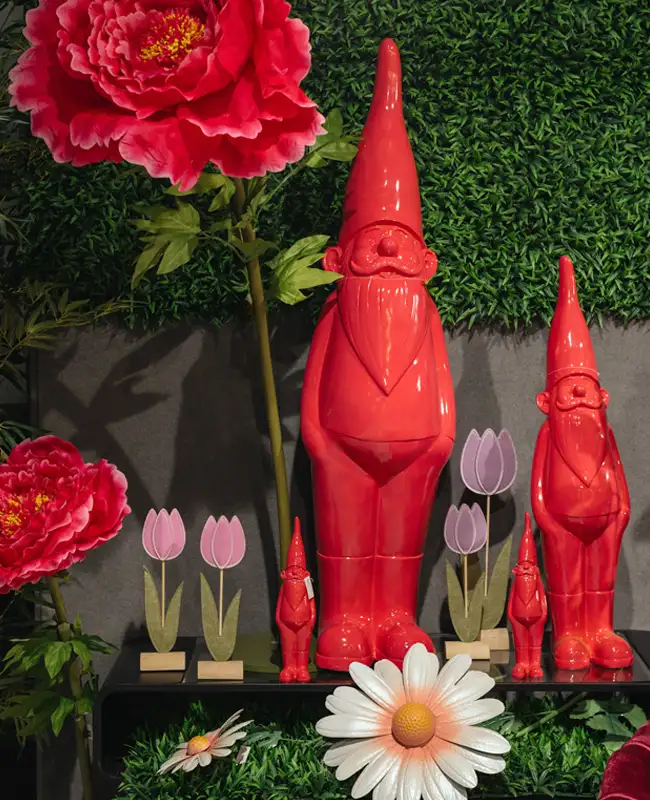 Gnomo rosso in ceramica